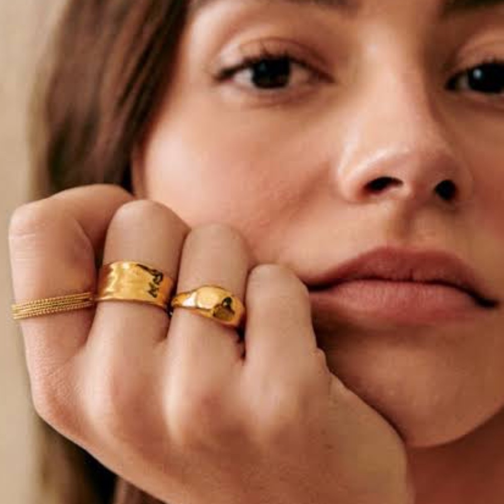 Sezane Gold Women's Rings Set - Picture 2 of 12